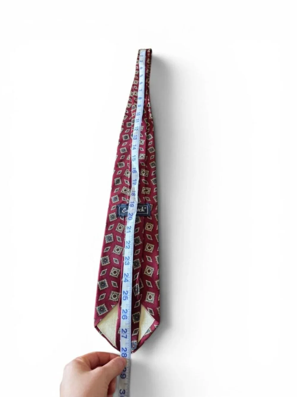 Eastwick All Silk Necktie Burgundy Geometric Medallion Vintage Classic Tie